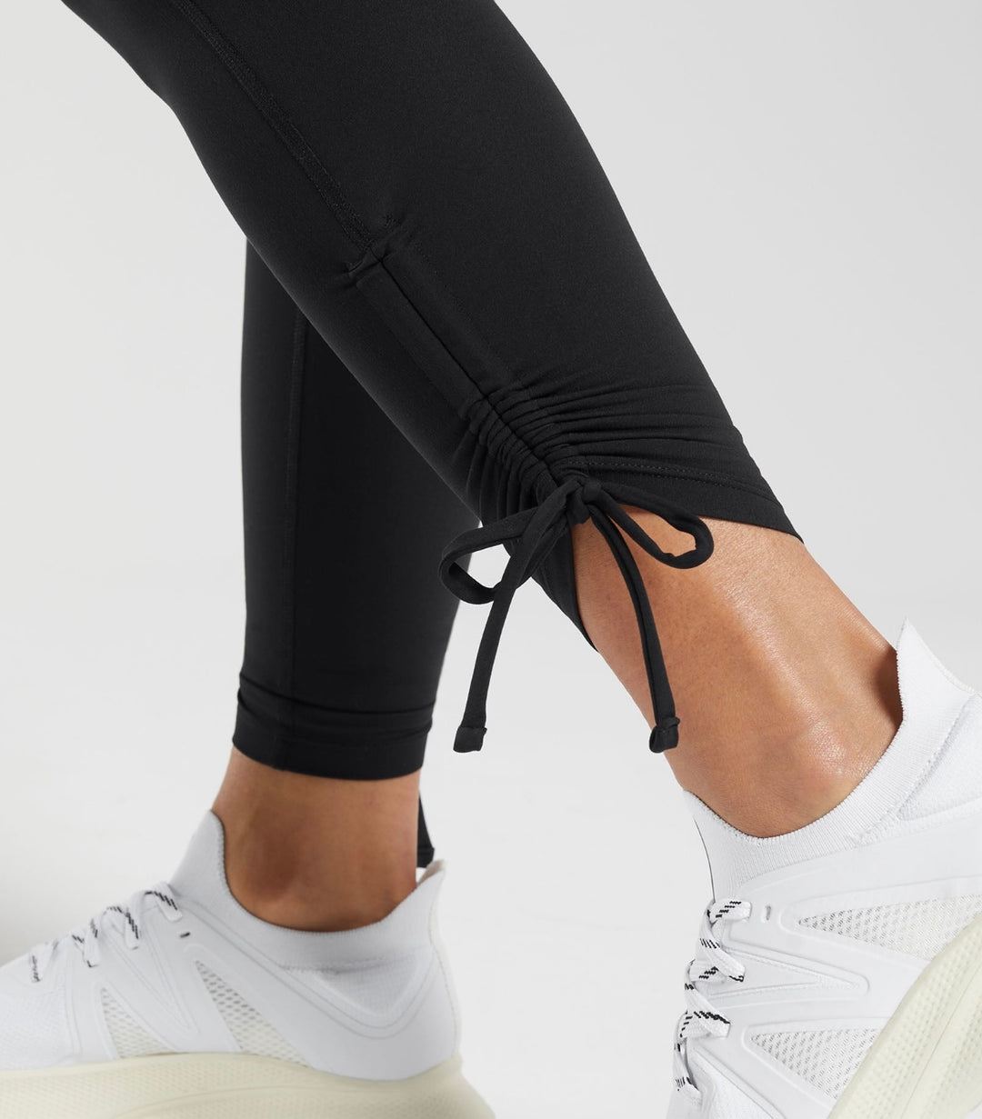 Ribbon Ankle Legging