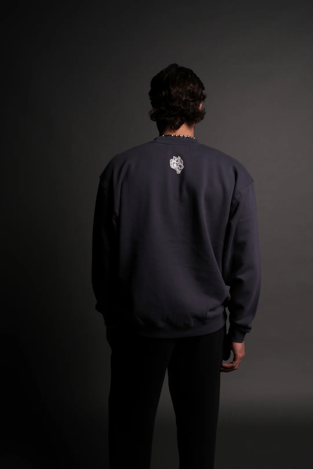 WOLVES PYRAMID LONDON CREWNECK IN MIDNIGHT BLUE