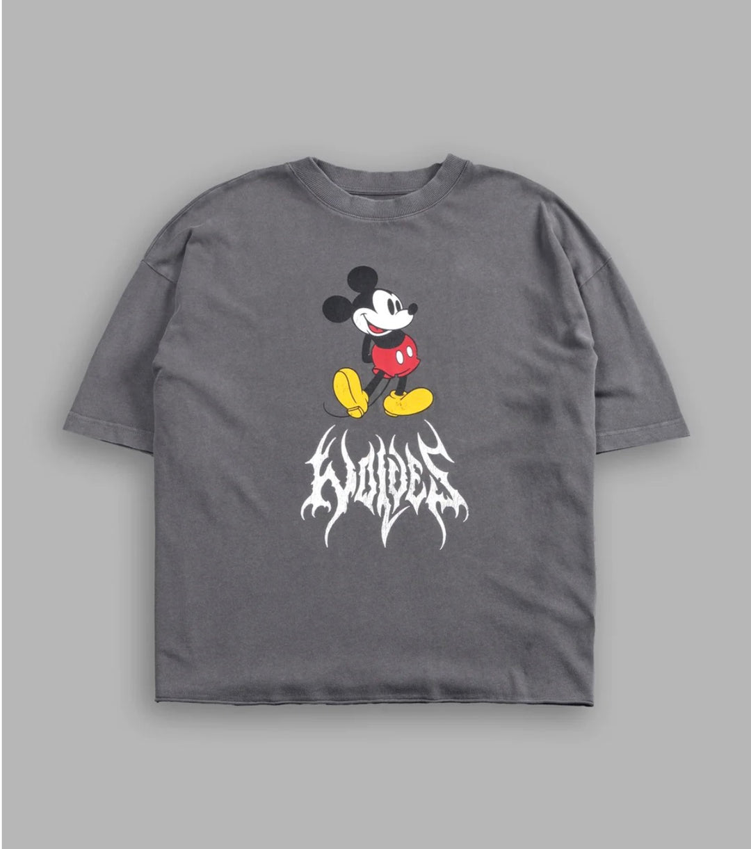 CAMISETA MICKEY MOUSE HESH PREMIUM RAW HELL BOX CUT EN GRIS PIZARRA
