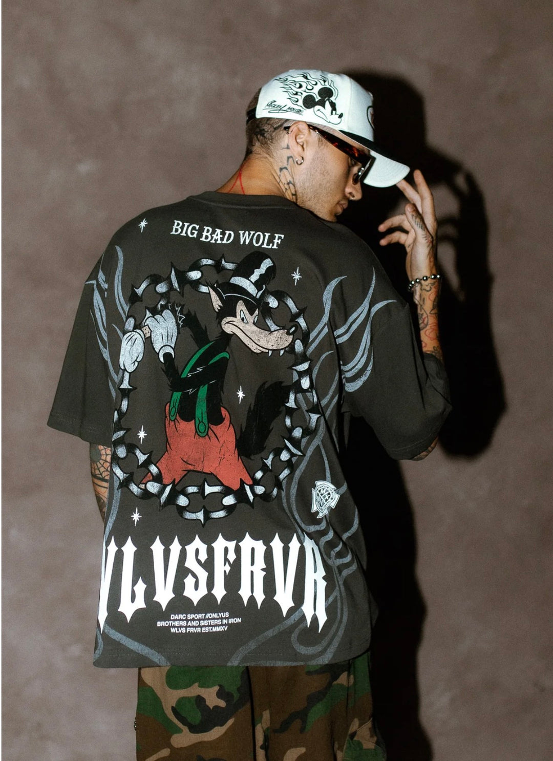 BIG BAD WOLF FOREVER PREMIUM OVERSIZED TEE IN WOLF GRAY