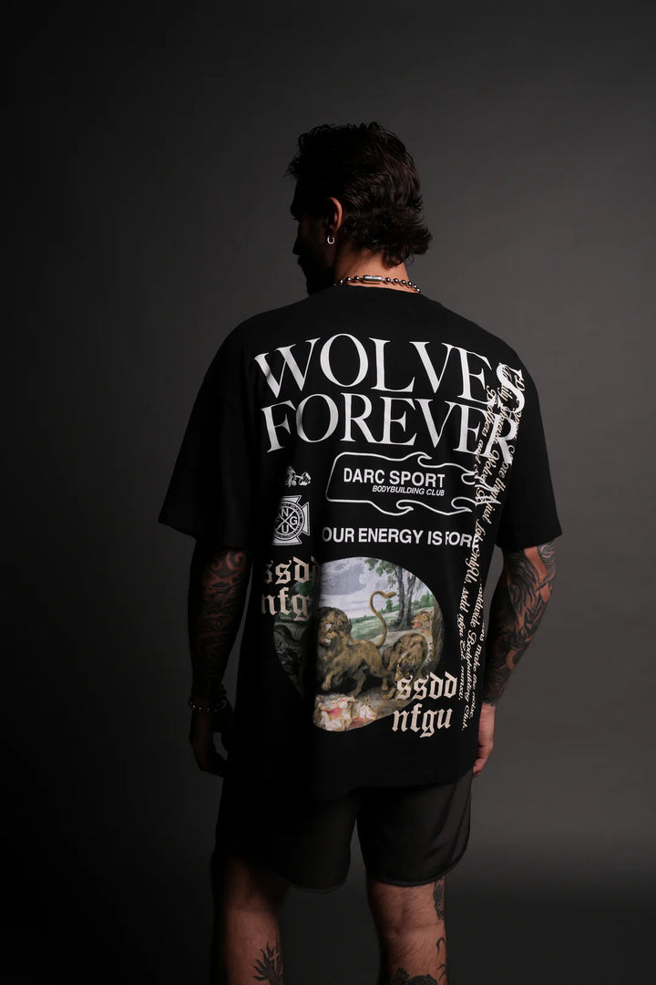 THREE WOLVES "PREMIUM" OVERSIZED TEE IN BLACK